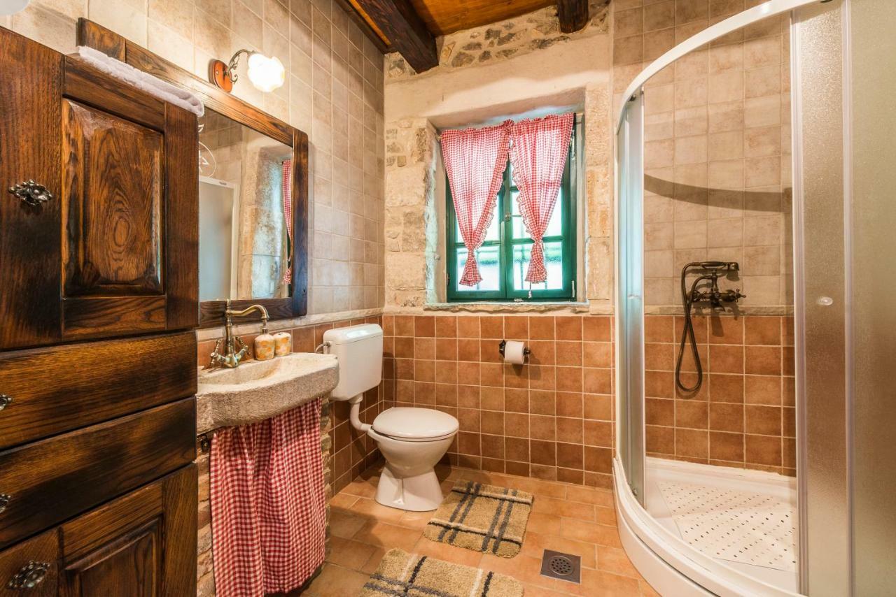 villa sisman Donji Zemunik Esterno foto