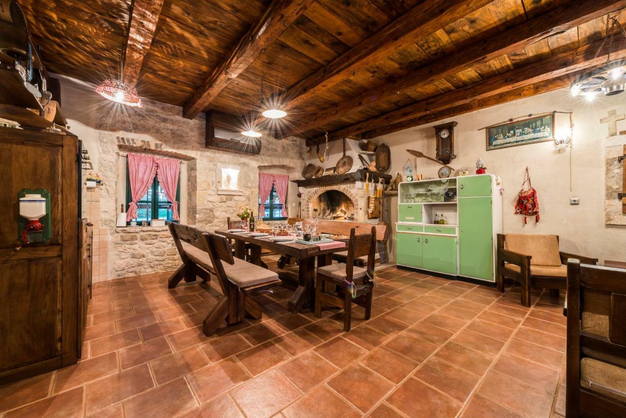 villa sisman Donji Zemunik Esterno foto