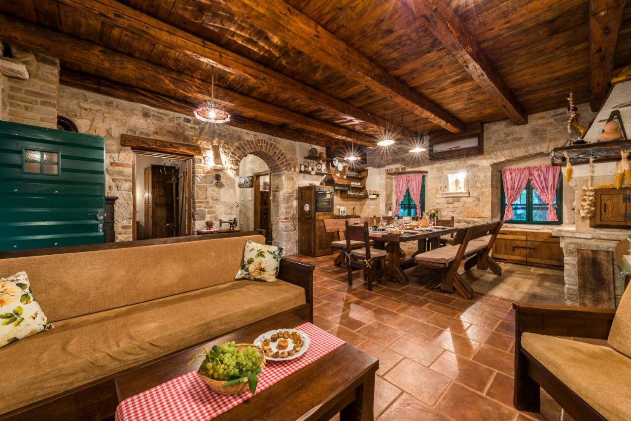 villa sisman Donji Zemunik Esterno foto